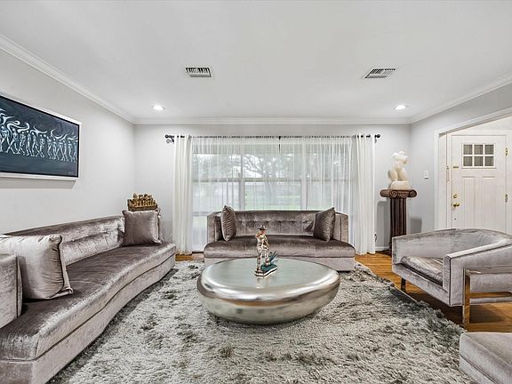 4th image of 5611 Whitehaven St
