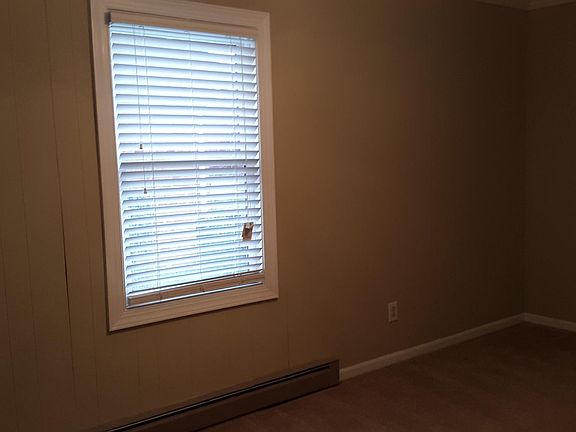 bonus/playroom or 4th bedroom