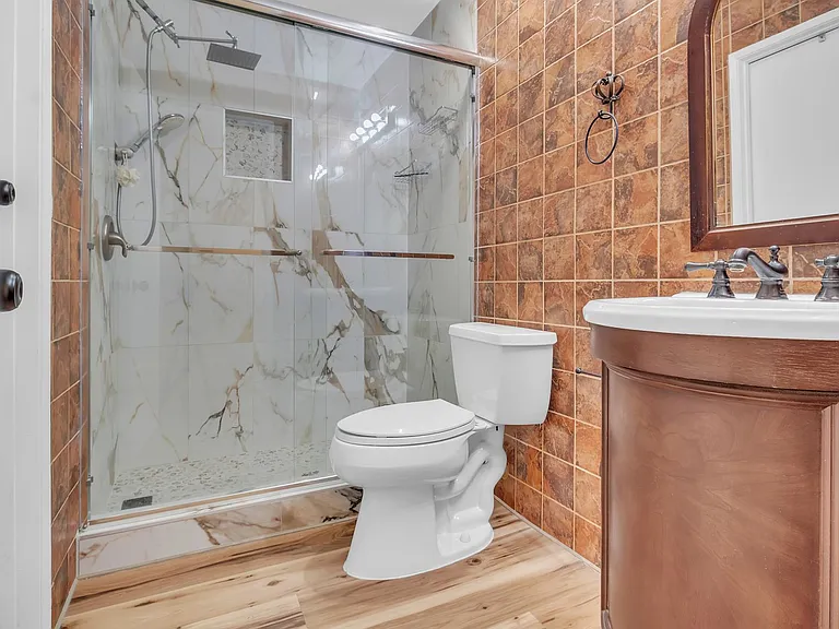 1428 Camelot Dr — Photo 28