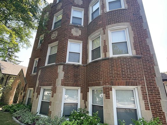 3rd image of 5324 N Kimball Ave APT 3E