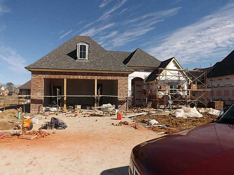 1st image of 4423 Lake Crest Dr