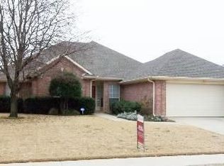 2713 Elm Branch Ct, Bedford, TX 76021