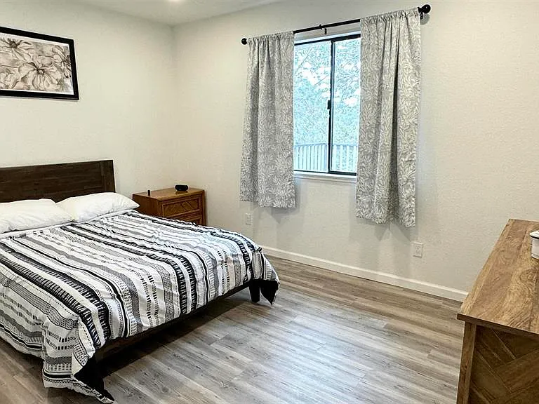 15136 Driftwood Ln — Photo 11