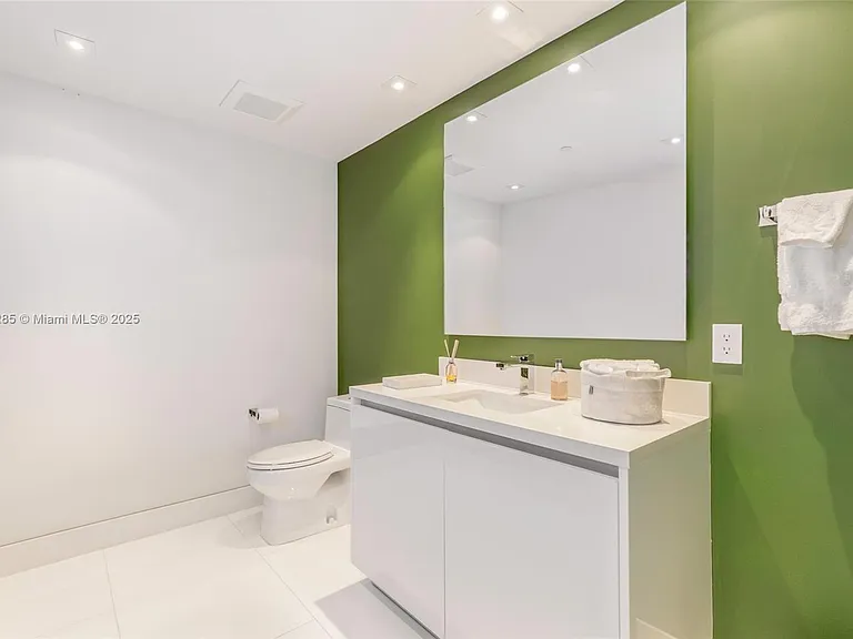 1 Collins Ave #207 — Photo 30
