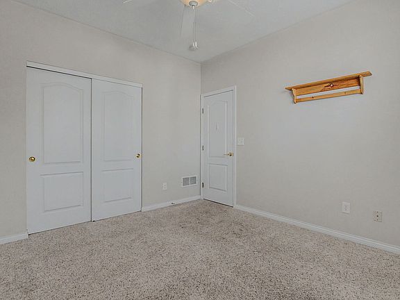 5th image of 111 Kincaid Ln