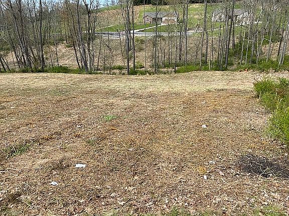 5th image of Pembroke Dr #11