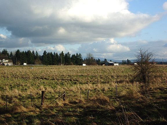4th image of 20119 30th Ave E