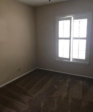 4th image of 8718 Tamarisk St