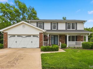 12268 Spring Place Ct, Maryland Heights, MO 63043