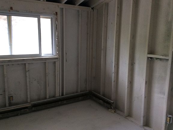 4th image of 8272 Huntington St