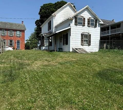 3rd image of 27 Cottage St