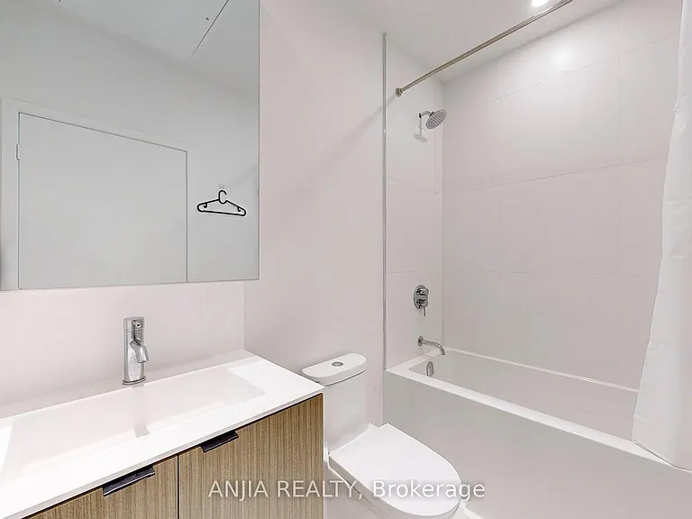 20 Edward St #2711 — Photo 17