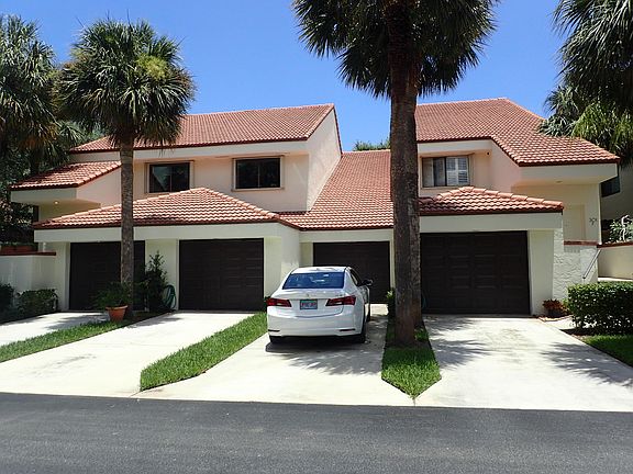 2nd image of 301 Sea Oats Dr APT B