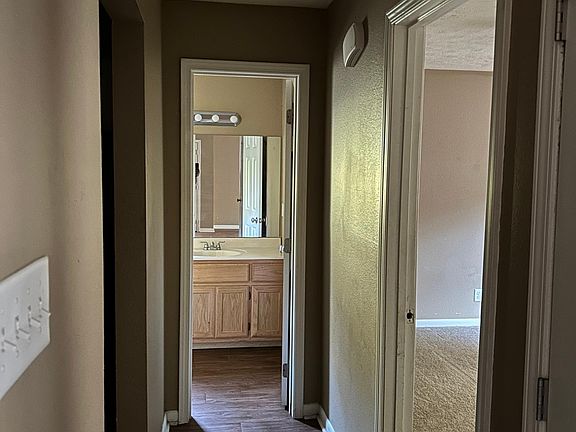 4th image of 205 S Linden St APT 9D