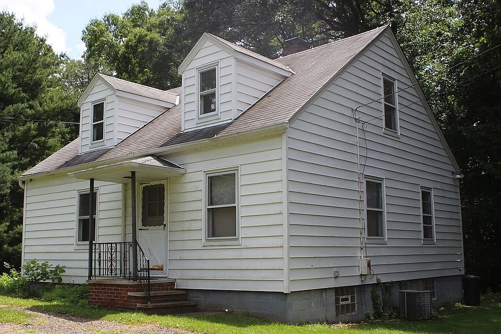 16700 Alexander Rd photo 1