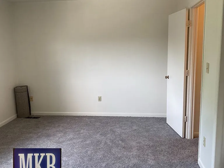 216 Dalewood Ave — Photo 8
