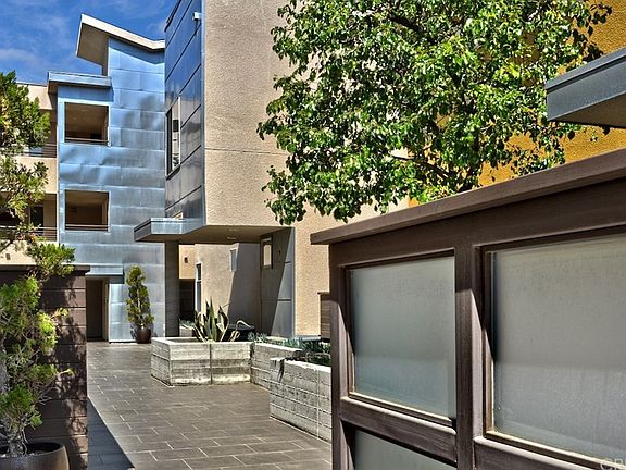 4th image of 11815 Laurelwood Dr Unit 7