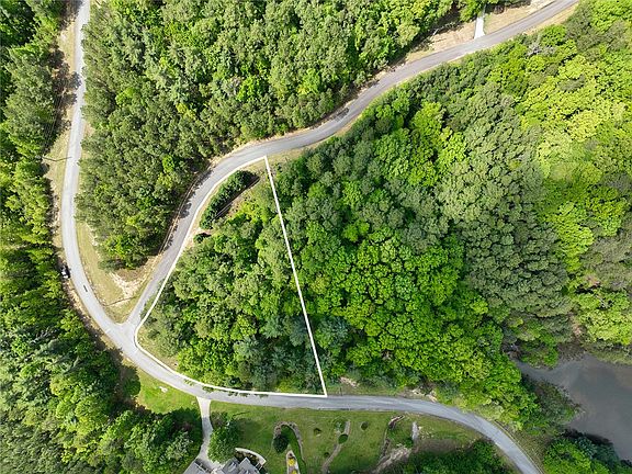 3rd image of 500 Stoney Creek Trl