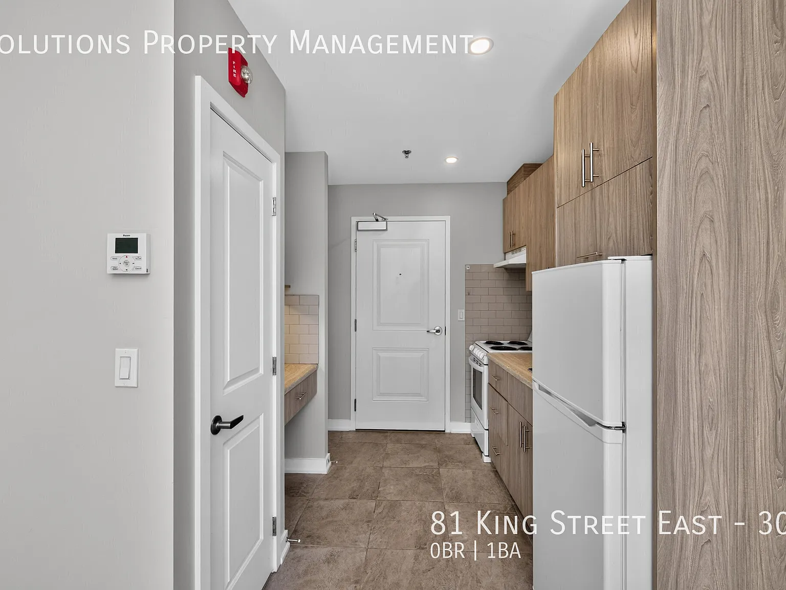 Bachelor Apartment - Move-In Ready! — Photo 4