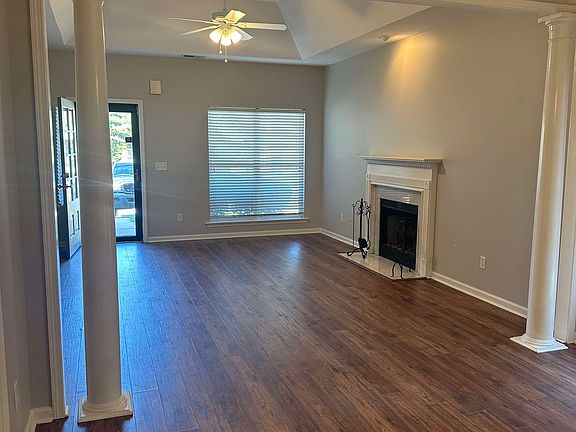 3rd image of 1235 Pebble Creek Cir