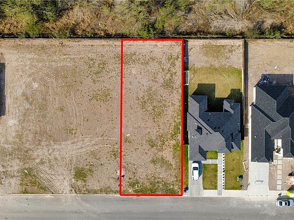 3rd image of 3009 E Zarzamora Ave