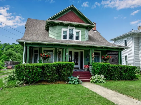23 & 25 Maple Ave, Franklinville, NY 14737