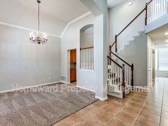 2nd image of 2424 Chesterwood Dr