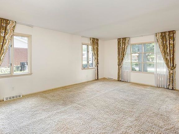 3rd image of 4308 Dorset Dr
