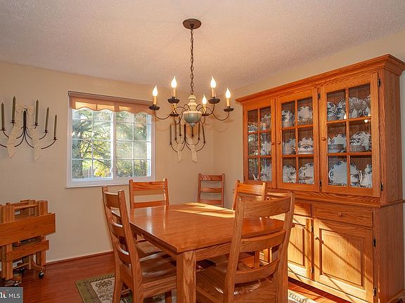 4th image of 5203 Saint Genevieve Pl
