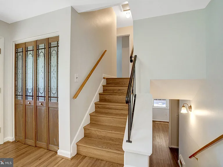 8236 Governors Ct — Photo 7