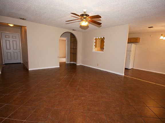 5th image of 1123 Boling Brook St