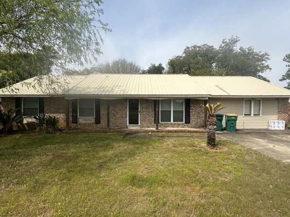 307 Spring Ln
