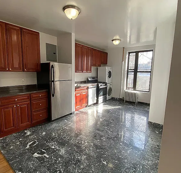 452 W 57th St #3W — Photo 1