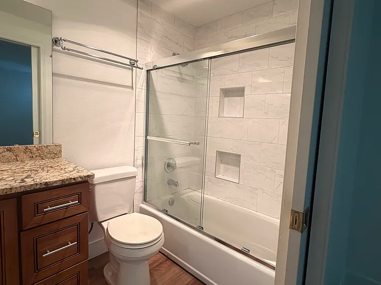 1410 W Raye St #302 — Photo 8