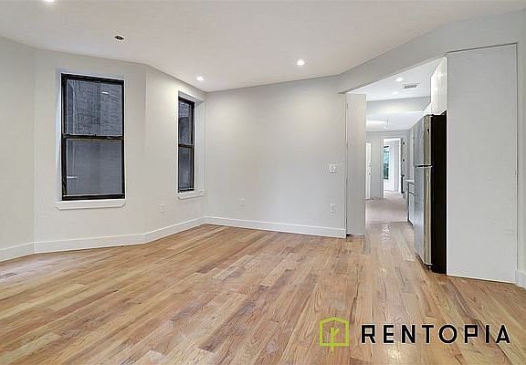 4th image of 1049 Bergen St #3