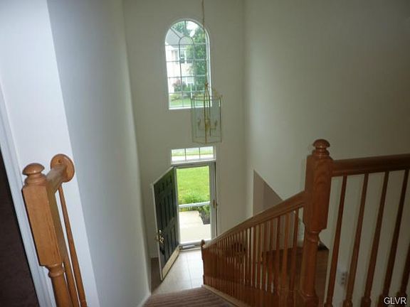 4th image of 1460 Ciara Dr