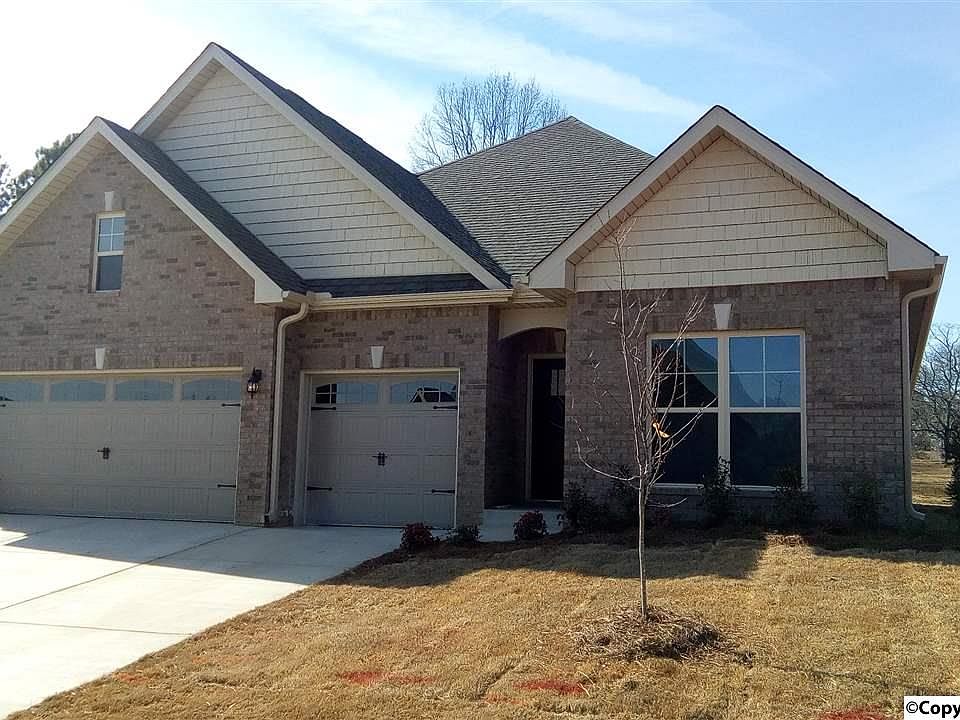 1st image of 213 Blackwood Dr NW