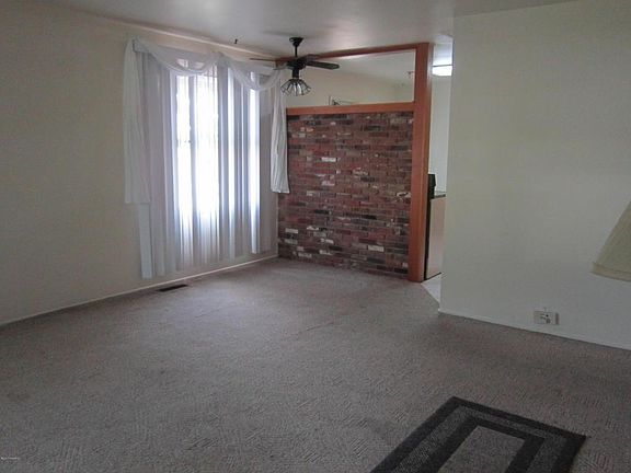 2nd image of 1531 Sheffield Ave