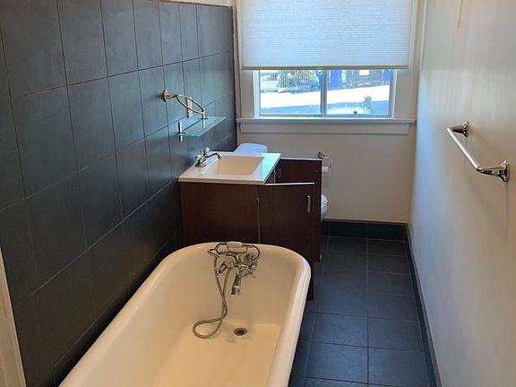 3rd image of 201 N Toluca St APT 1