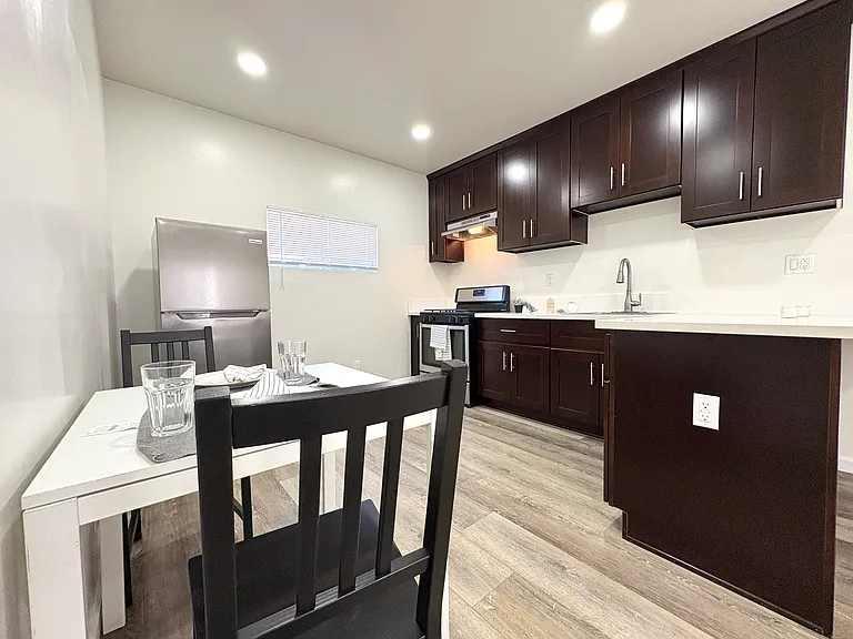 1770 Gaviota Ave #17 — Photo 3