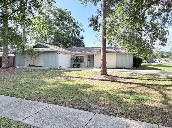 3601 Fairway Forest Cir, Palm Harbor, FL 34685