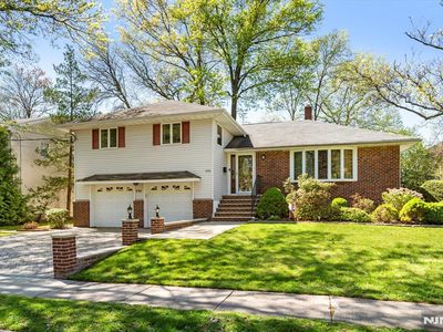 898 Columbus Dr, Teaneck, NJ, 07666