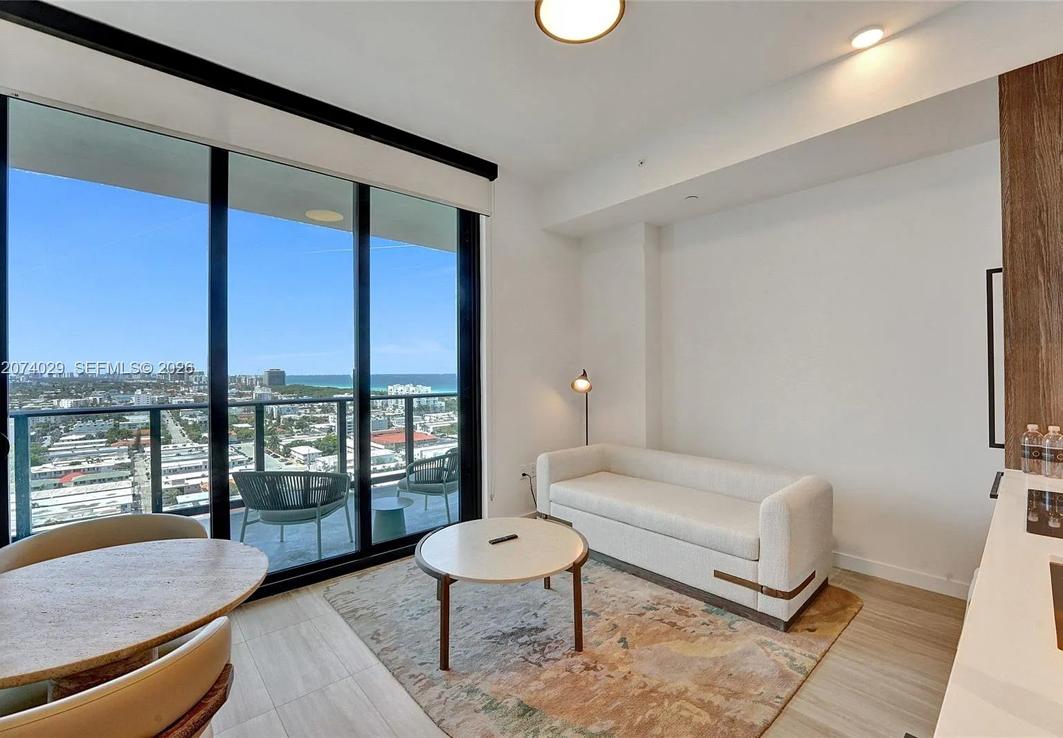 1 bed, 1.0 bath, 412 sqft, $5,000 — Photo 4