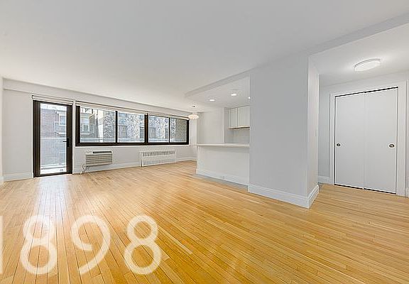 4th image of 160 W 97th St APT 13G