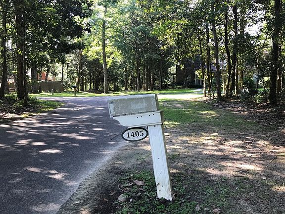 5th image of 1405 Magnolia Bluff Dr