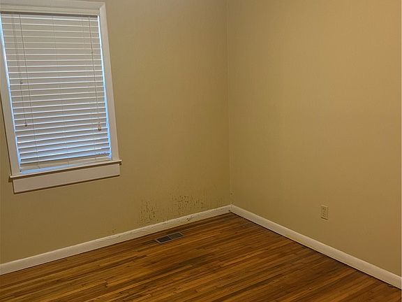 5th image of 4426 Reichhold Rd