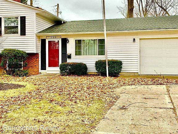 4th image of 223 Beachwood Ave