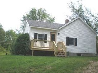 1721 Riverside Dr, Auburn, ME 04210