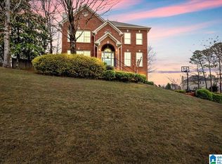 1901 Green Leaf Cir, Birmingham, AL 35244