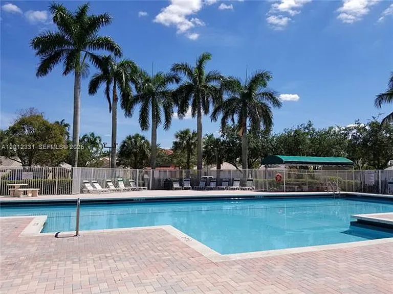 1527 Palermo Dr — Photo 6